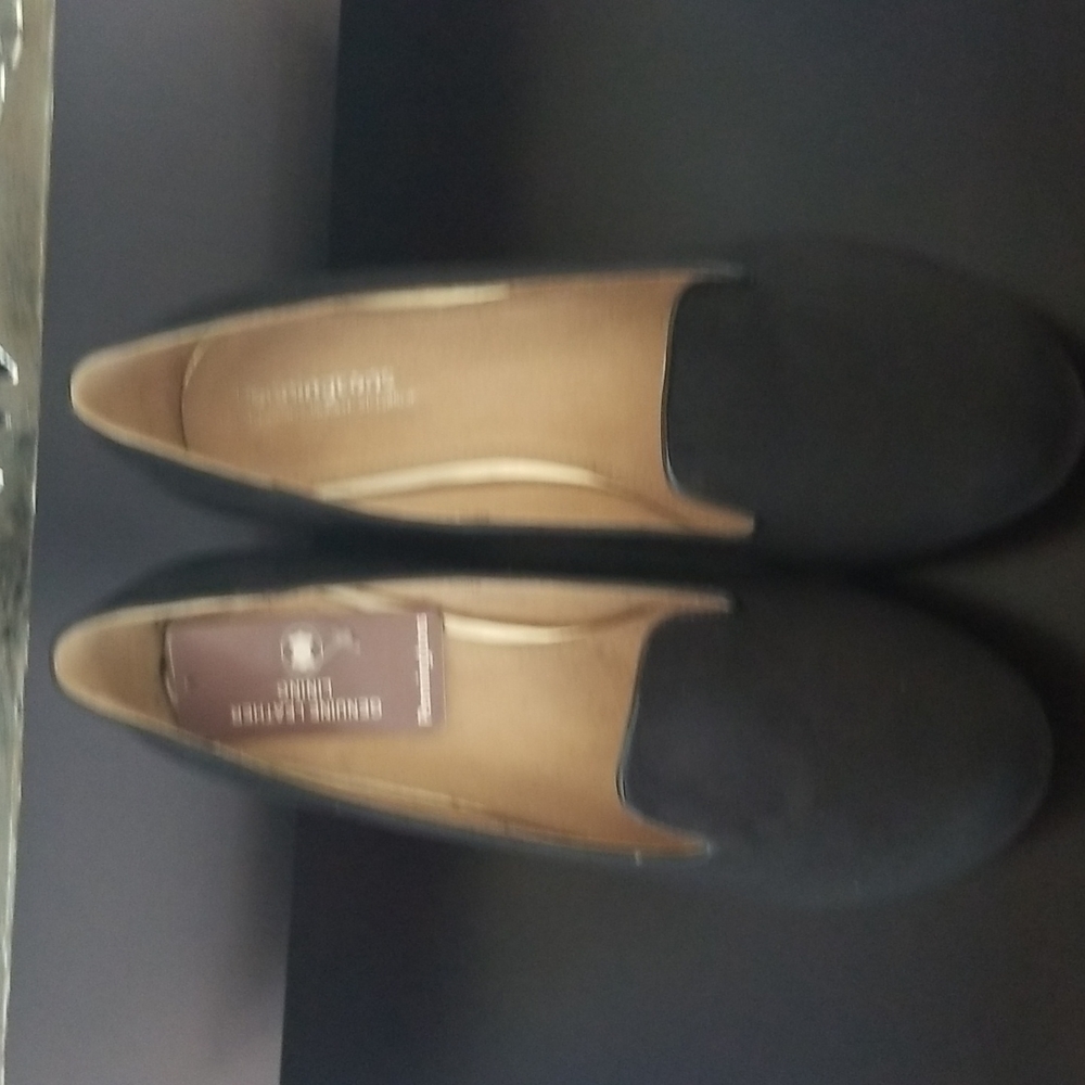 11W Wedge heels